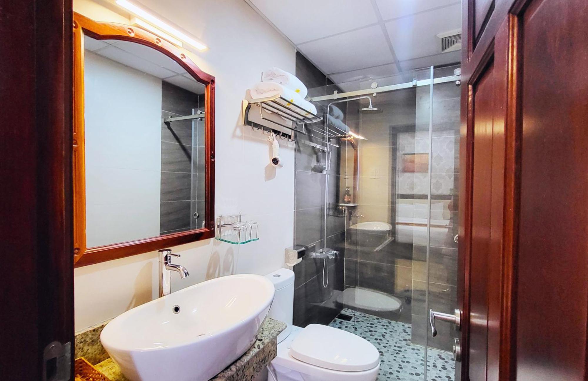 Khách Sạn Hoàng Sơn Can Tho Exterior foto