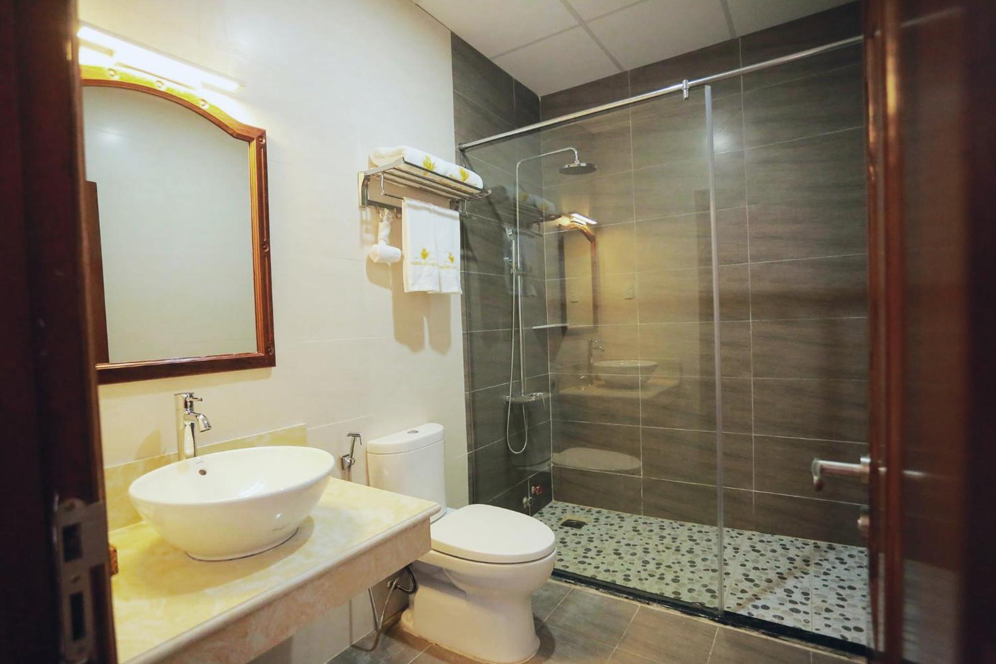Khách Sạn Hoàng Sơn Can Tho Exterior foto